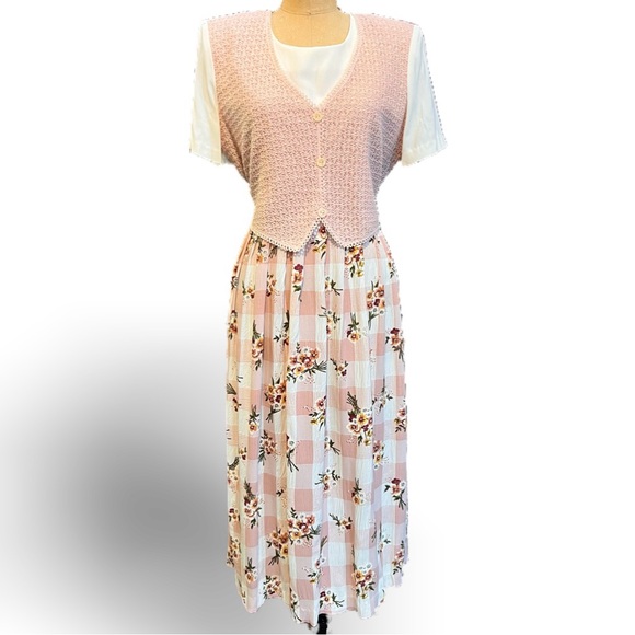 Vintage Dresses & Skirts - VINTAGE 80s country cottage dress sweater vest picnic gingham floral bouquet